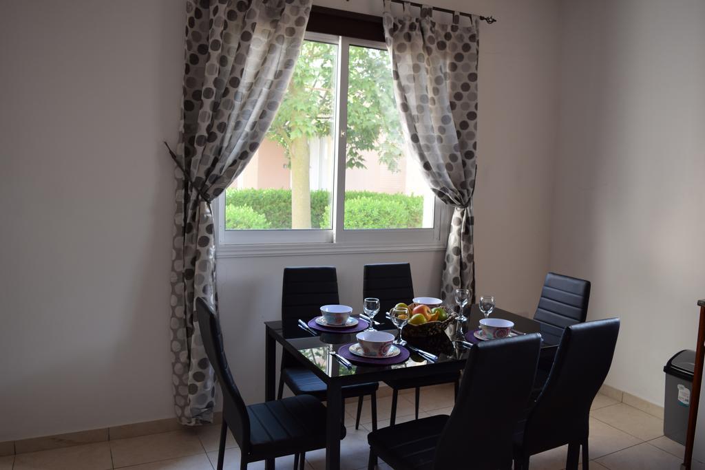 Diana Apartment Paphos Ngoại thất bức ảnh