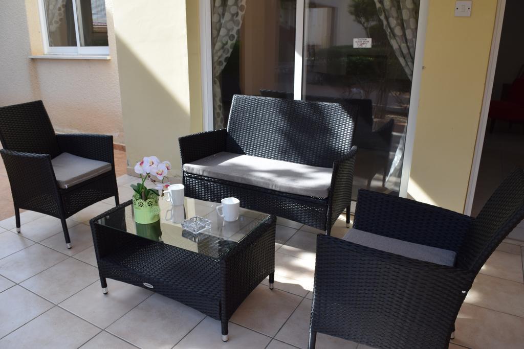 Diana Apartment Paphos Ngoại thất bức ảnh