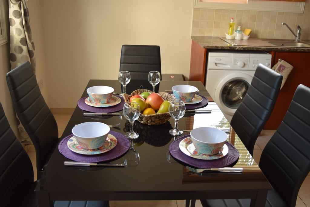Diana Apartment Paphos Ngoại thất bức ảnh