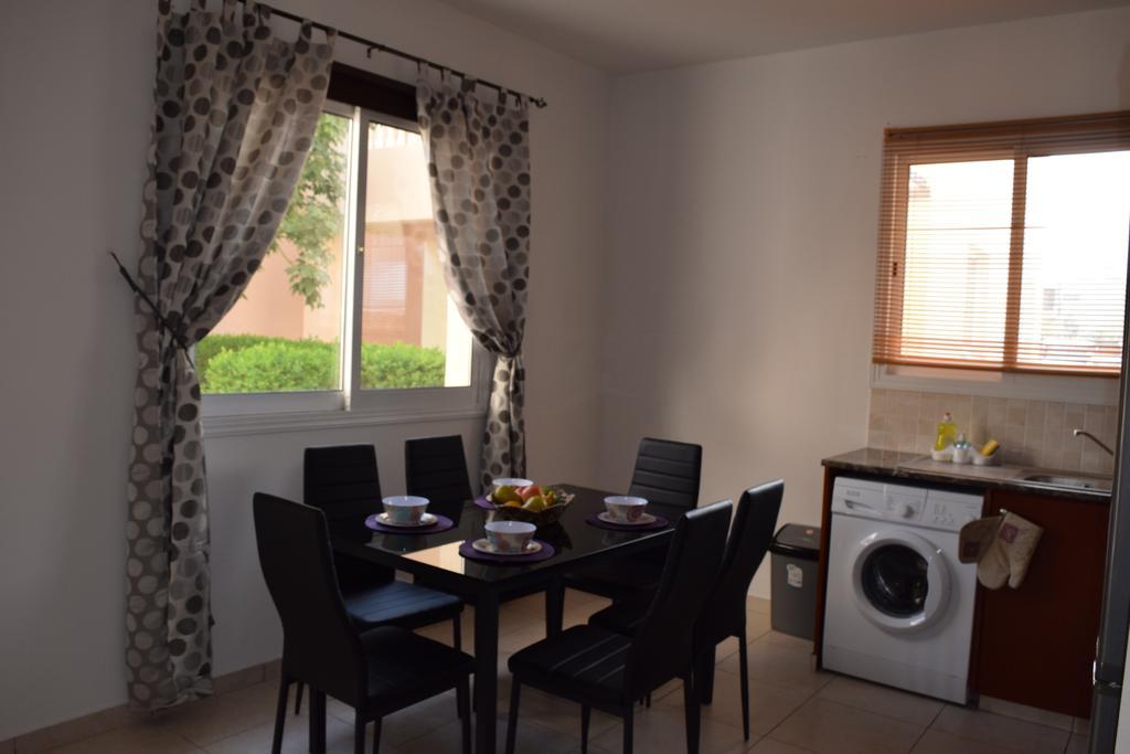 Diana Apartment Paphos Ngoại thất bức ảnh