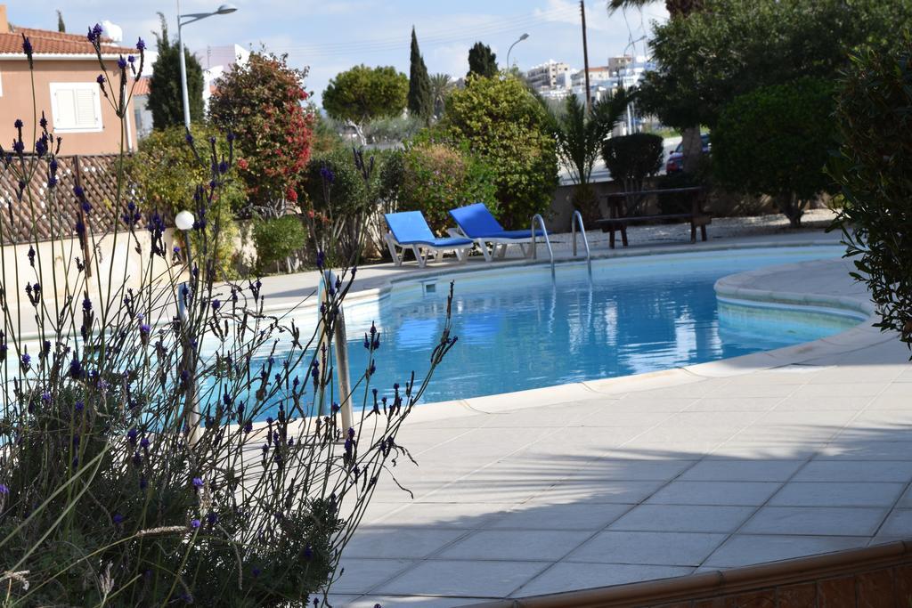 Diana Apartment Paphos Ngoại thất bức ảnh