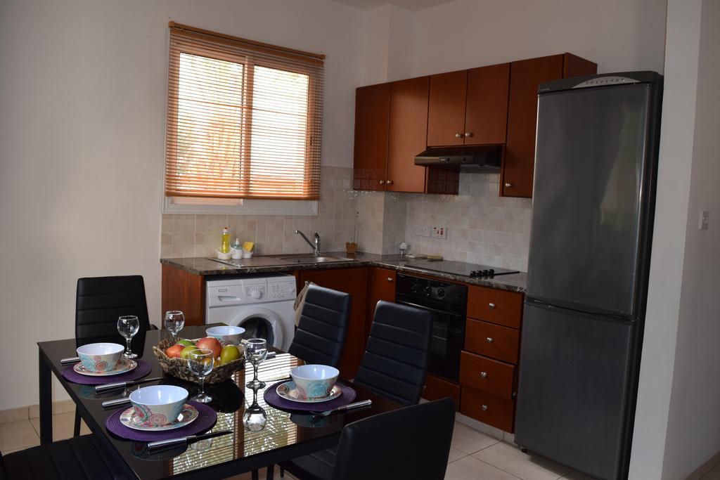 Diana Apartment Paphos Ngoại thất bức ảnh