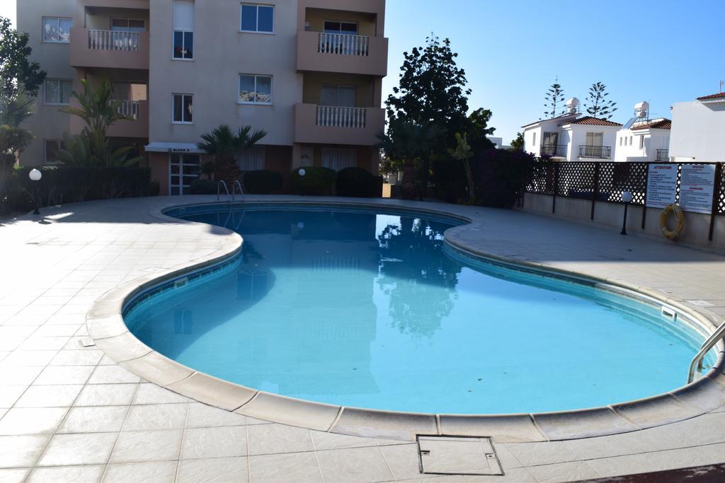 Diana Apartment Paphos Ngoại thất bức ảnh